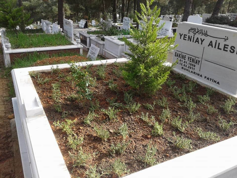 Sade Mezar Tasarımlarıyla Zarafet ve Saygıyı Ön Planda Tutuyoruz