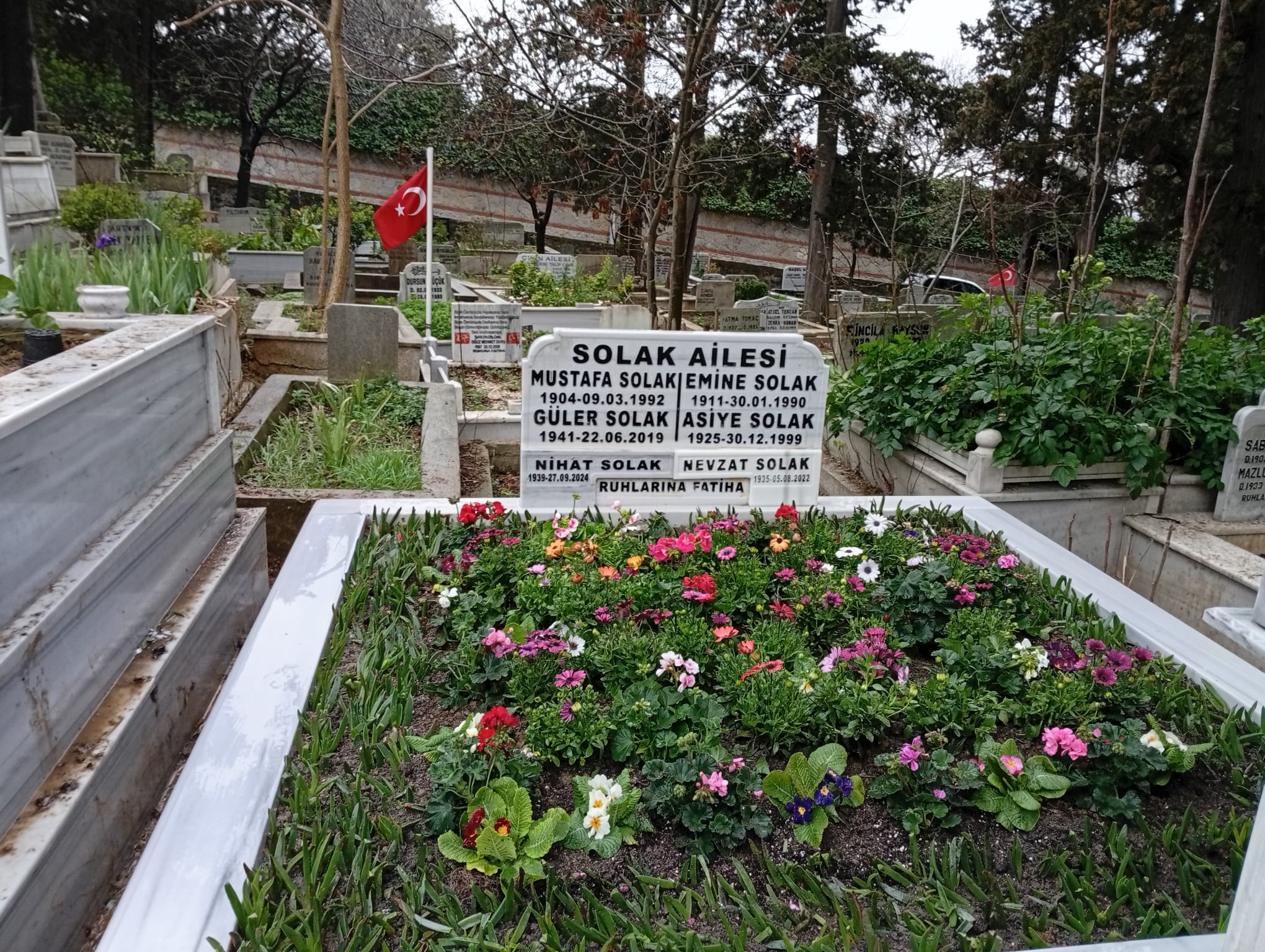 Kişiye Özel Mezar Tasarımıyla Anılara Saygı Sunuyoruz